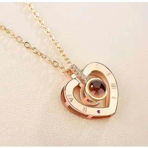 Ожерелье с надписью 